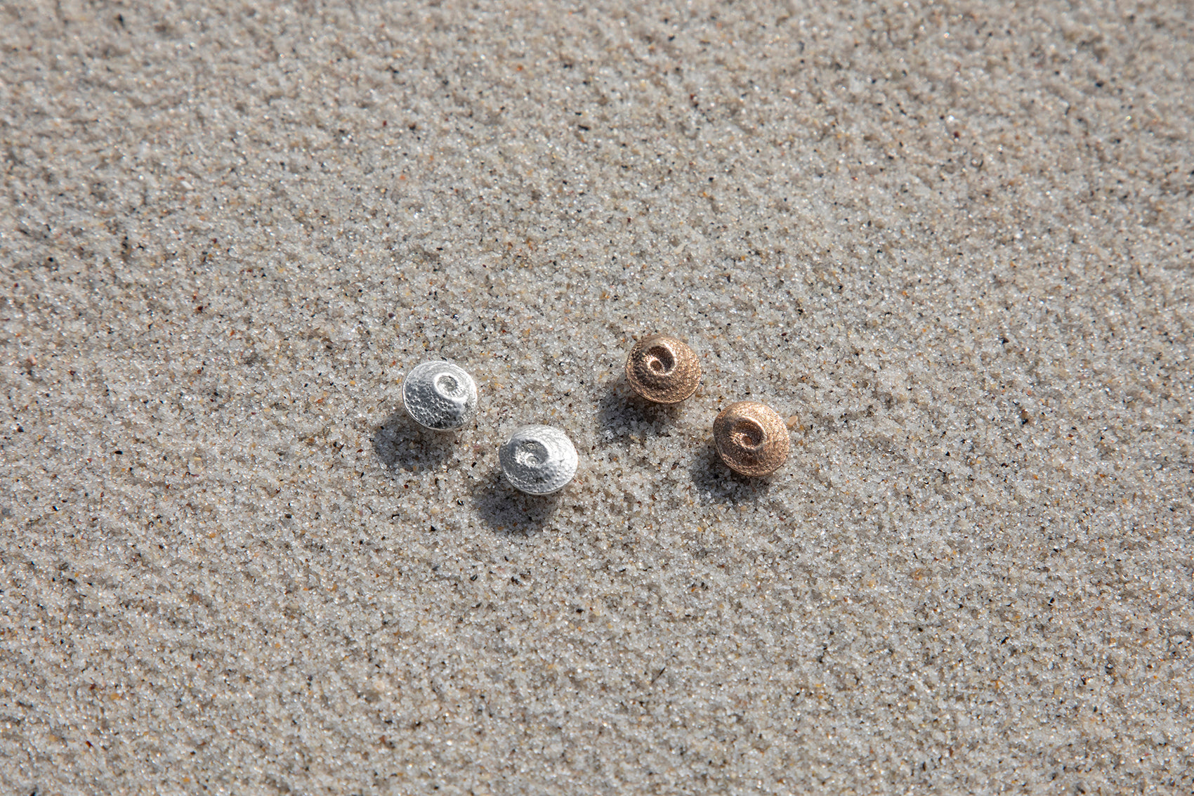 Trap door Studs