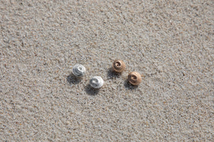 Trap door Studs