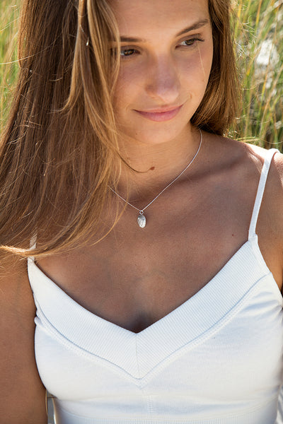Perlemoen shell pendants